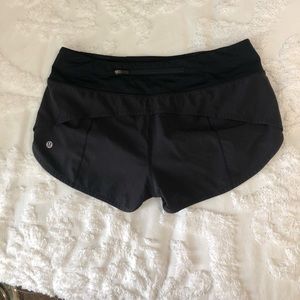 Lululemon black speed up shorts 2.5 inseam